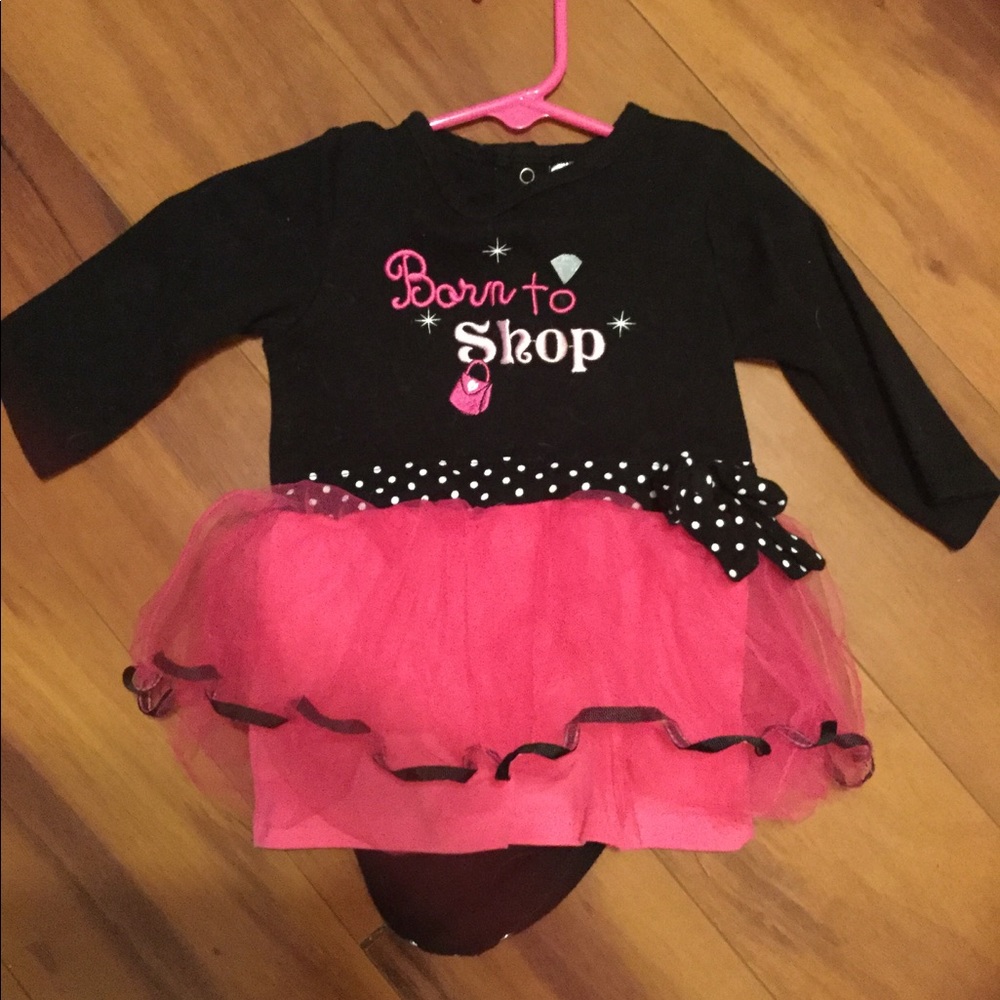 Cute Nursery Rhyme outfit size 9 months.